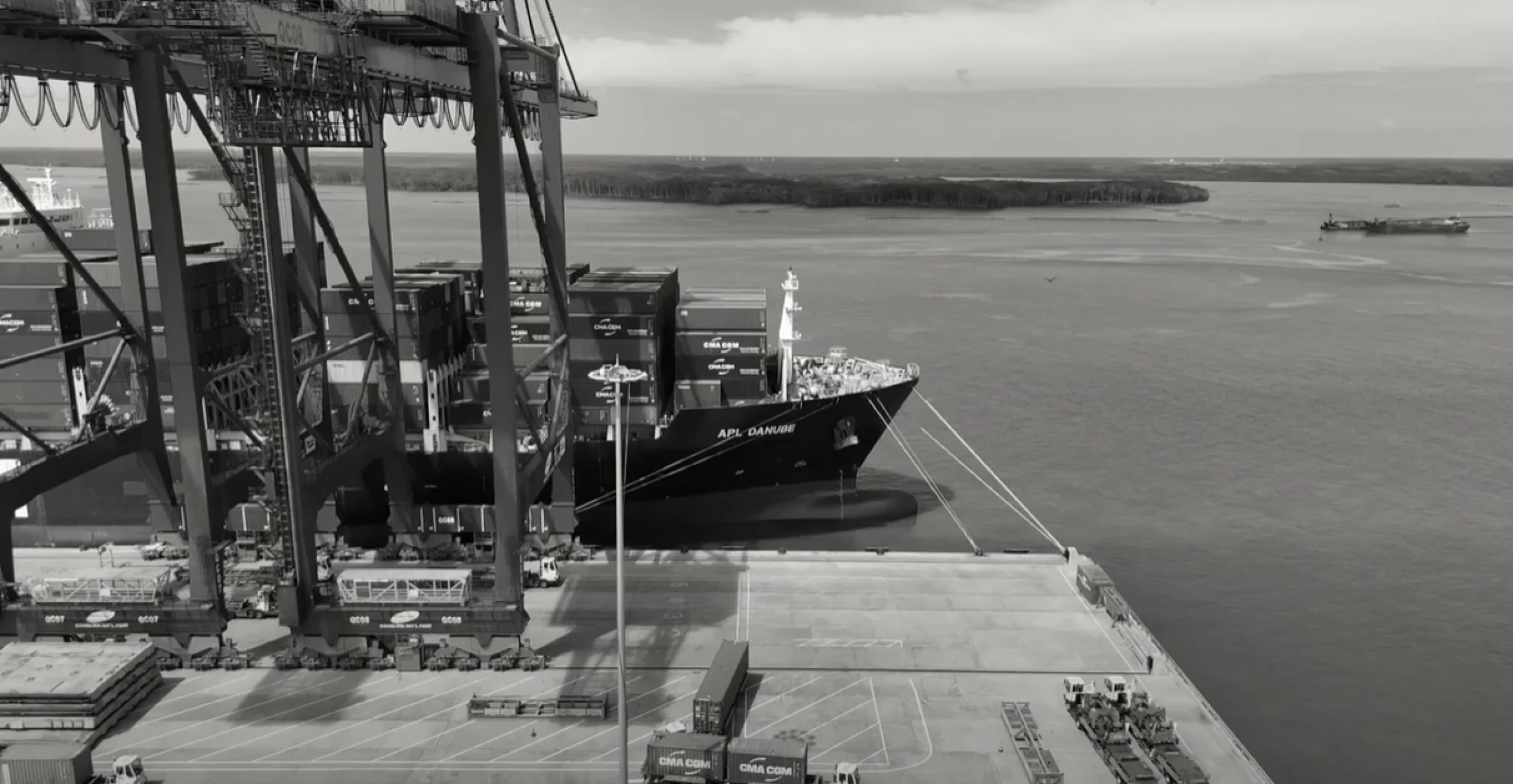 Hagemeijer Logistics <br>zee- en luchtvracht wereldwijd